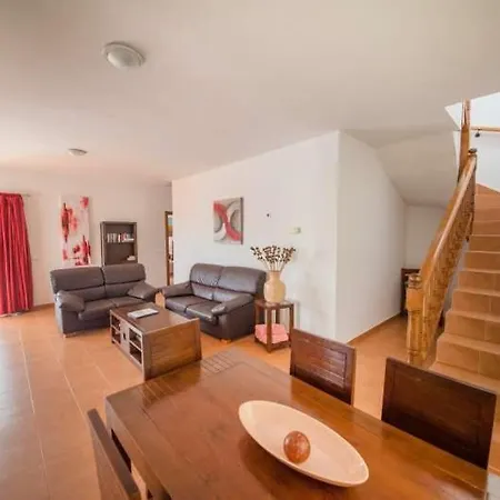 Playa Blanca Sleeps 6 Pool Wifi Appartamento Playa Blanca (Lanzarote)