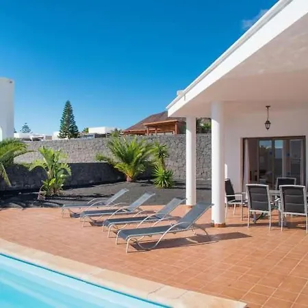 Appartamento Playa Blanca Sleeps 6 Pool Wifi